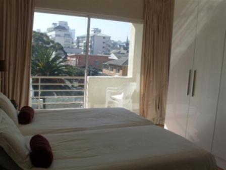 To Let 2 Bedroom Property for Rent in Sea Point Western Cape